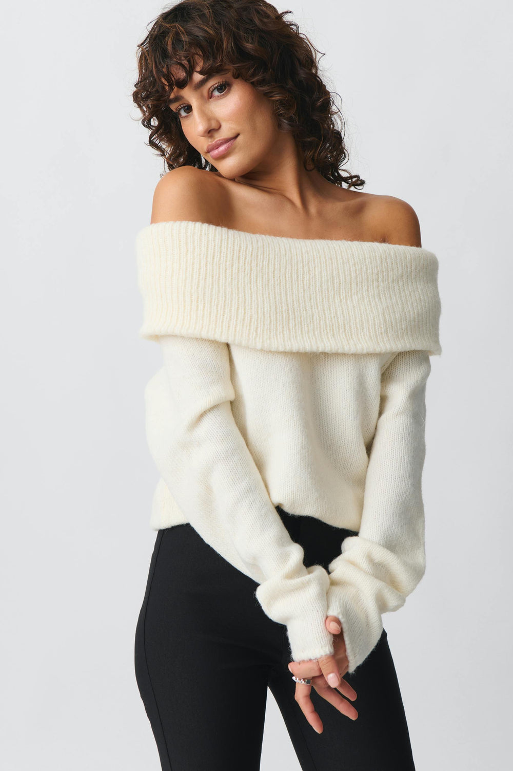 Cosette - Comforttrui met off-the-shoulder schouders
